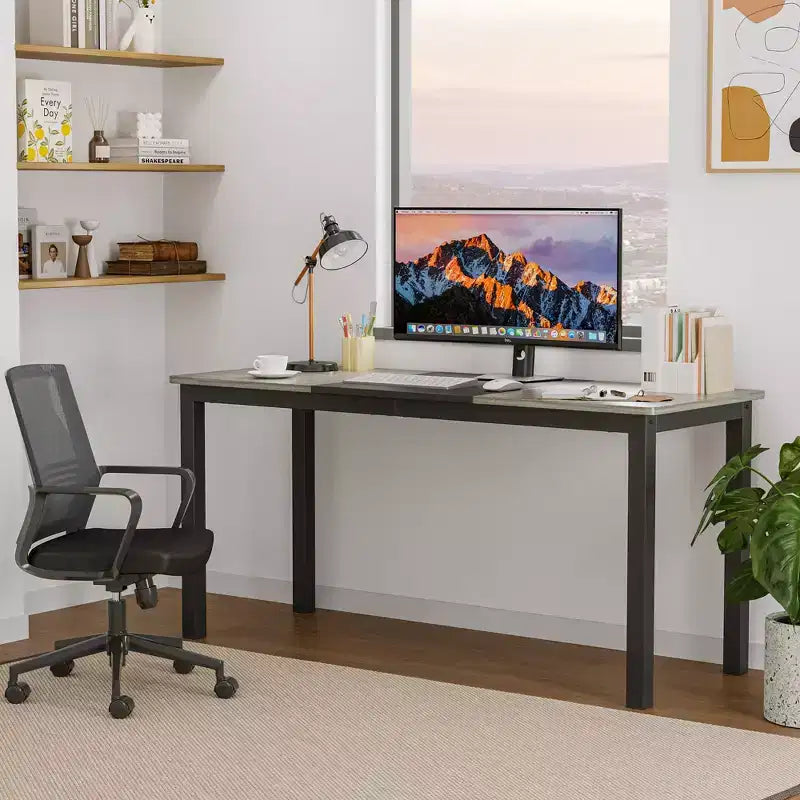 Grande scrivania per ufficio, struttura in metallo nero, scrivania moderna e semplice per gaming e postazione di lavoro per studio e ufficio domestico.