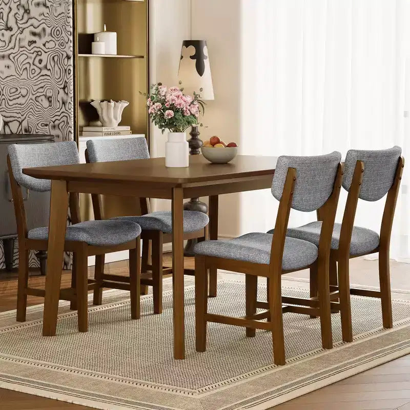 Tavolo da pranzo in legno massiccio in stile rustico con 4 sedie imbottite